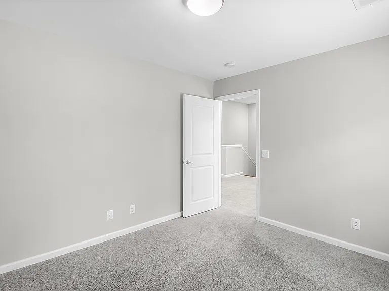 224 Willow Point Cir — Photo 22