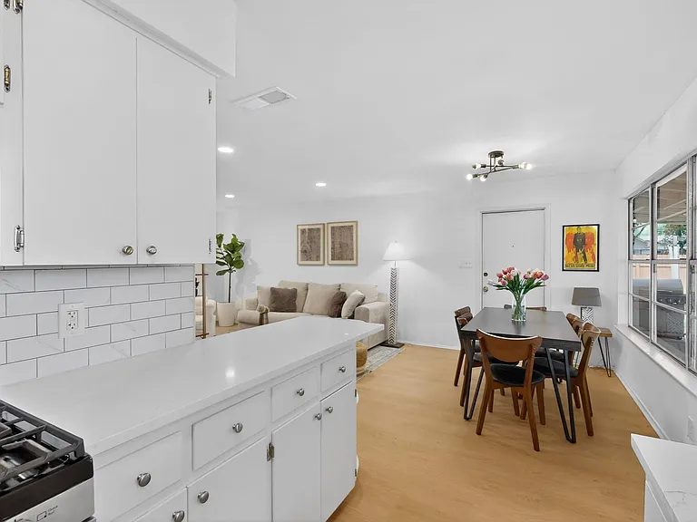 9807 Dallum Dr — Photo 11