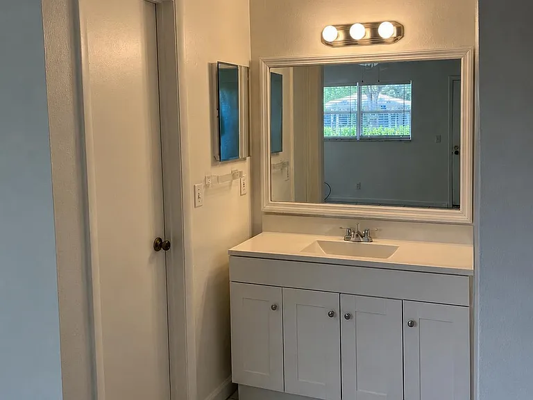 2801 Albatross Rd — Photo 6