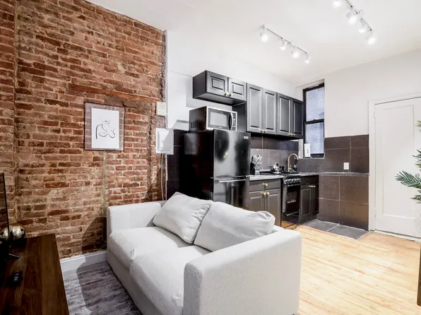 518 East 83rd Street 3D image 2 of 5