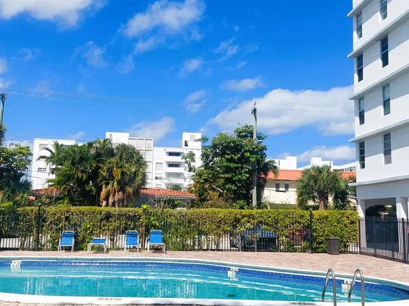 1001 91st St APT 408, Bay Harbor Islands, FL 33154