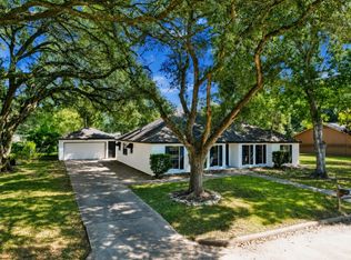 1215 Briar Ln, Wharton, TX 77488