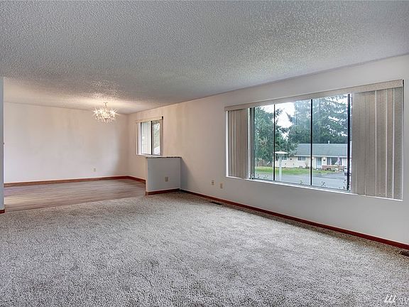 5th image of 18662 10th Ave NE