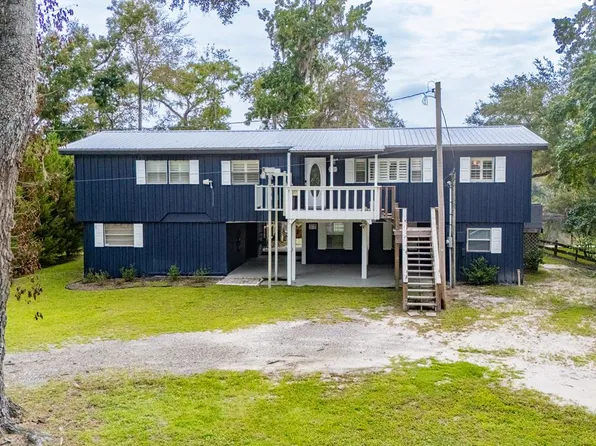 102 NE 931 St., Branford, FL 32008