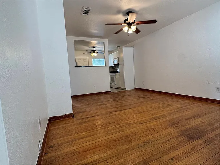 4418 Eli St — Photo 6