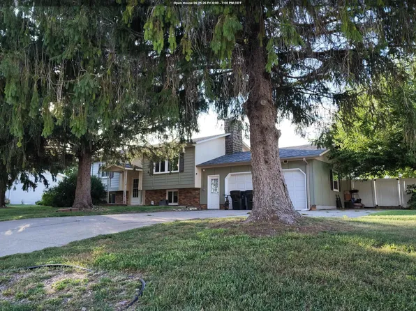 1 Evergreen Ln, McCook Lake, SD 57049