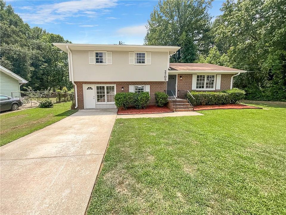 1st image of 2705 Heritage Ln