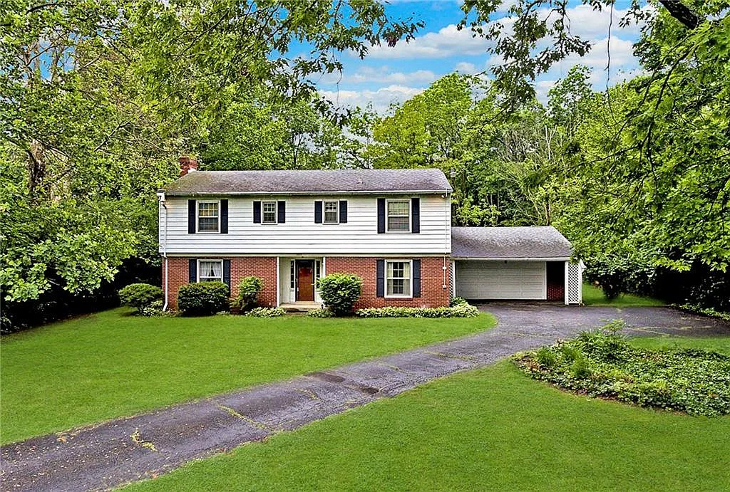 5802 Allisonville Rd photo 1