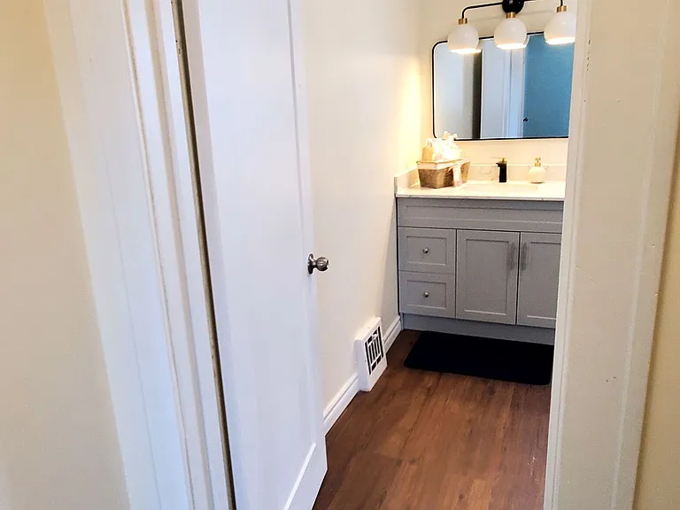 244 Albert St W — Photo 16