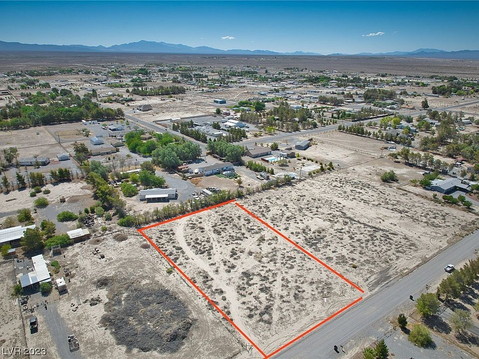 2nd image of 7701 S Wildhorse Rd
