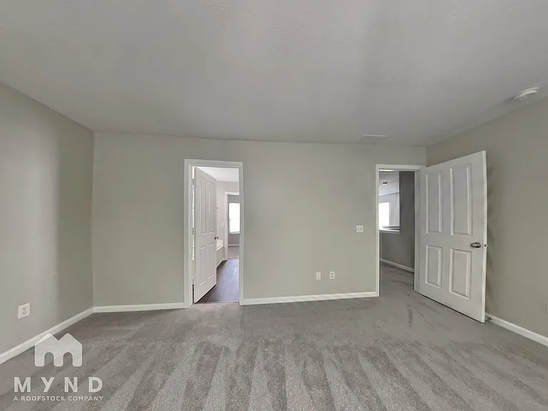 8042 Loveridge Dr — Photo 15