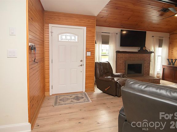 4th image of 10927 Copper Field Dr