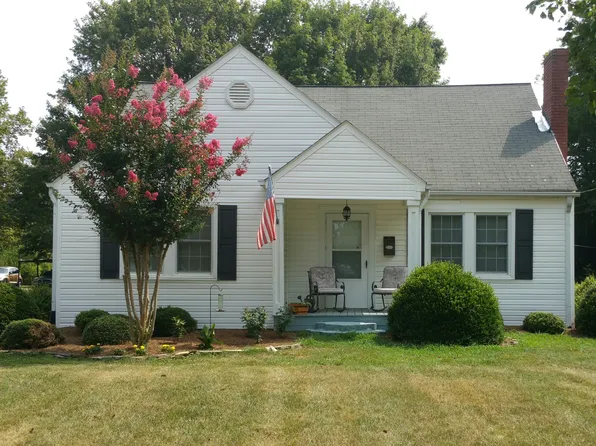 559 Wilkesboro St, Mocksville, NC 27028