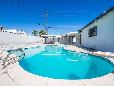 1937 Randa Ln, Las Vegas, NV, 89104
