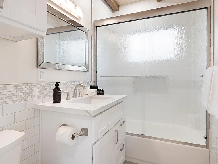 824-826 Anacapa Ct — Photo 13