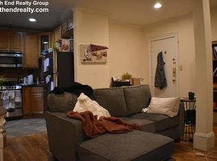 401 Marlborough St #33R, Boston, MA 02115