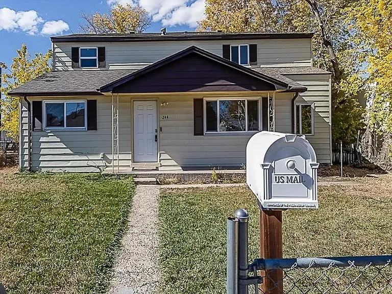 244 Cribbon Ave — Photo 1