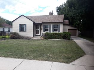 1527 Stratford Ct, Joliet, IL 60435