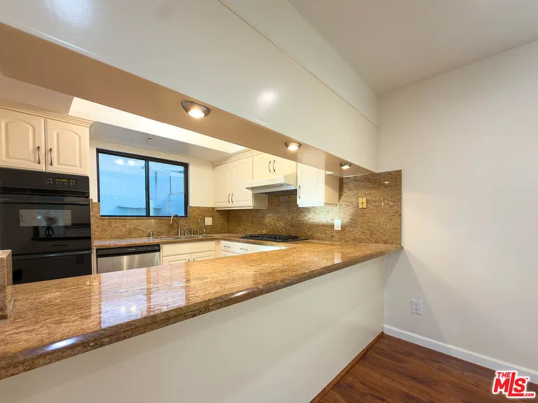301 W Loraine St #8 — Photo 10