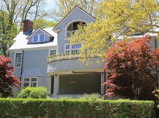 453 Bellevue Ave APT 1, Newport, RI 02840