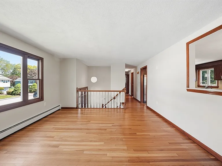 6 Belmont Rd — Photo 15