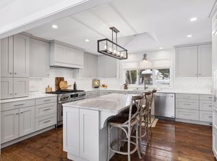 7108 Shannon Dr, Edina, MN 55439