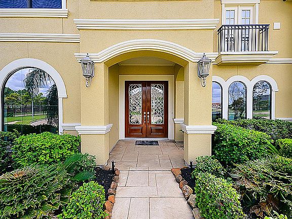 3rd image of 11504 Watercastle Ct
