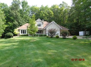 E2090 Kenwood Dr, Iola, WI 54945