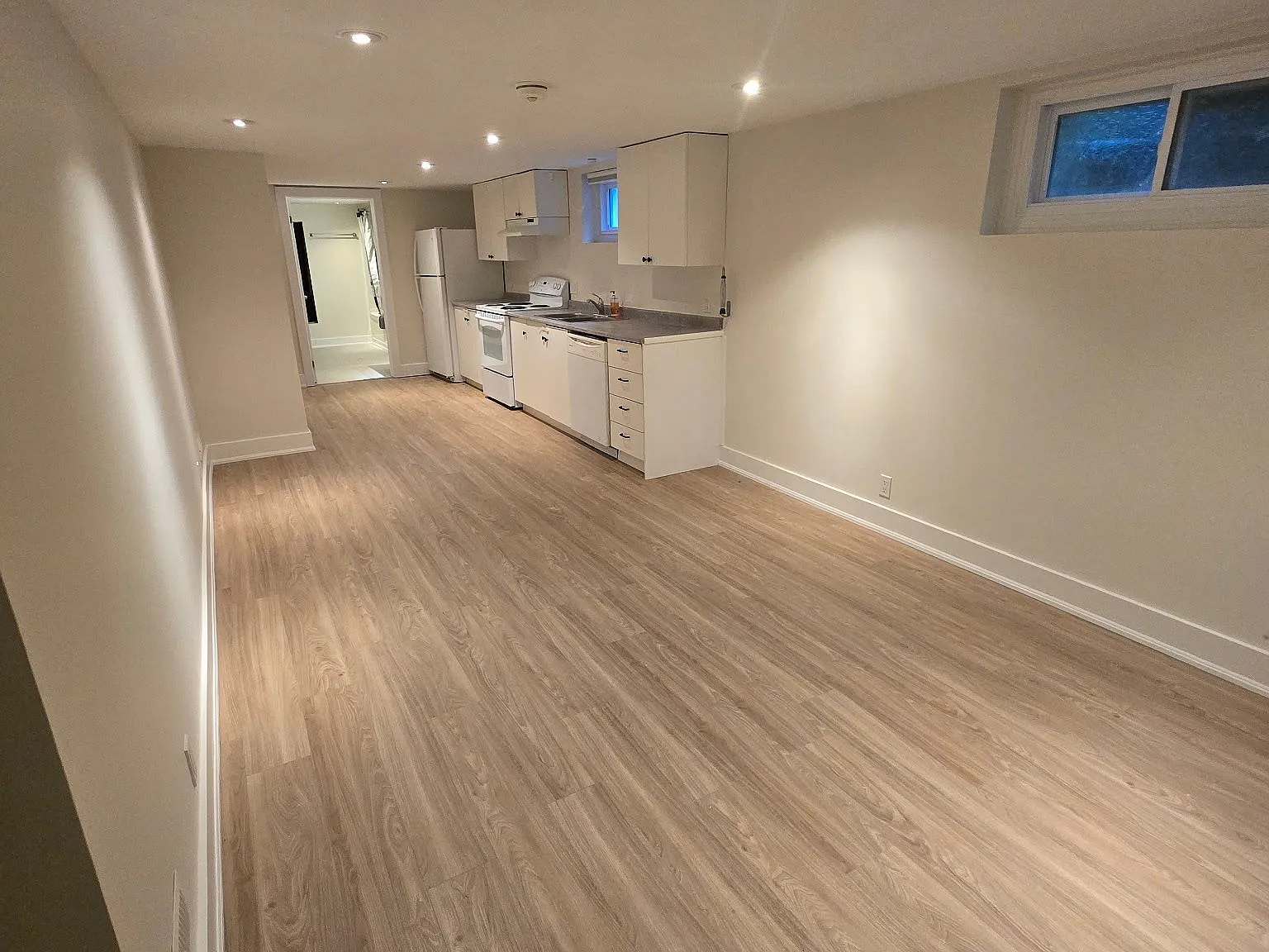 2 bed, $1,800 — Photo 3