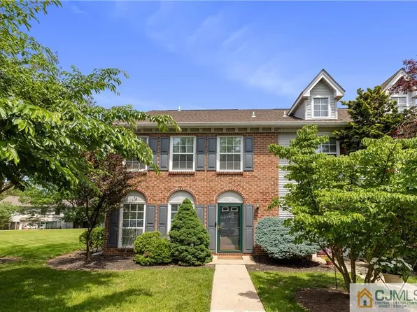 85 Chelsea Ct #11, Franklin Park, NJ 08823