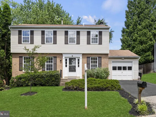 2506 Fallsmere Ct, Falls Church, VA 22043