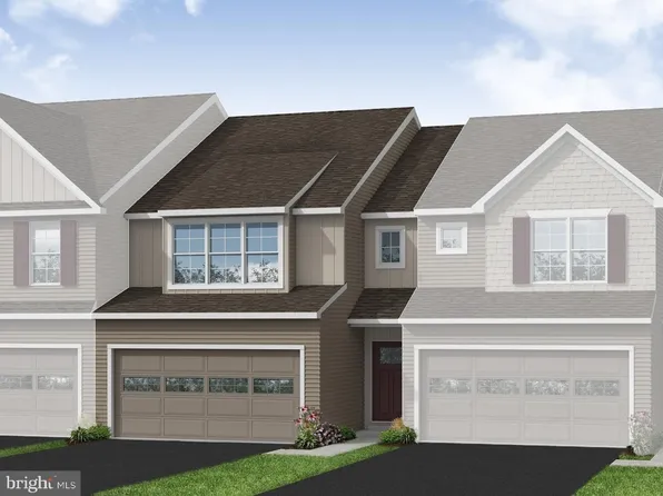 110 Magnolia Dr, Middletown, PA 17057