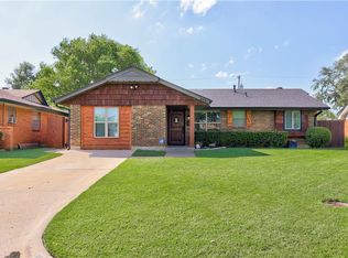 613 SW 3rd St, Moore, OK 73160