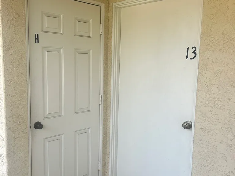 5411 Linda Vista Rd #13 — Photo 15
