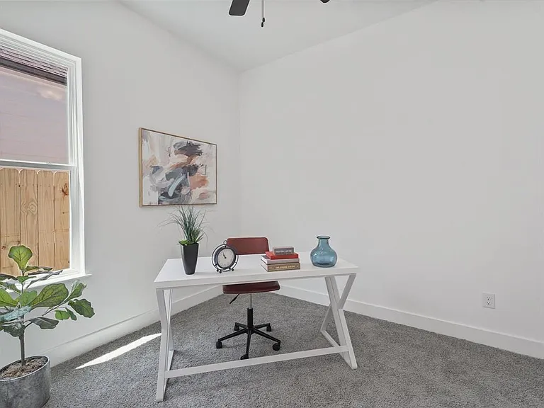 2406 Mann St #D — Photo 8