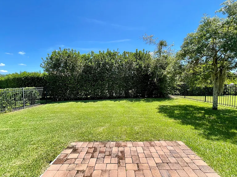 1349 Whitney Isles Dr — Photo 29
