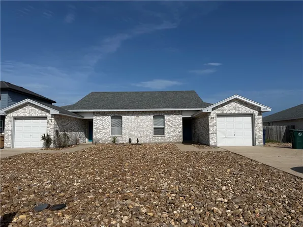 15318 Cruiser St #A & B, Corpus Christi, TX 78418