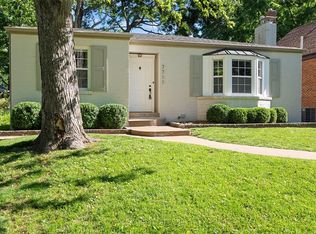 7711 Garden Ave, Saint Louis, MO 63119