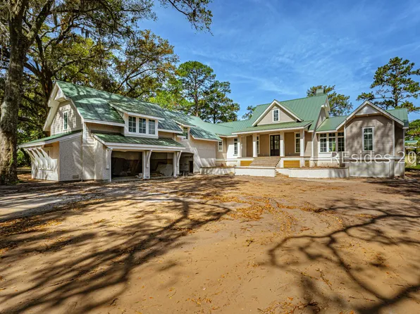 4 Plantation Dr, Hilton Head Island, SC 29928