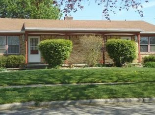 904 Legrand Dr, Lansing, MI 48910