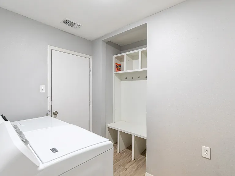 1710 Covey Ln — Photo 36