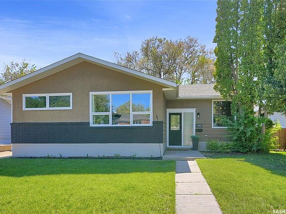 2nd image of 1385 Queen CRESCENT