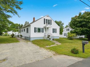 12 Wathen Rd, Bedford, NH 03110