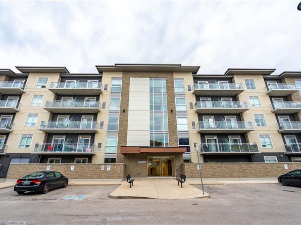 16 Markle Cres #403, Hamilton, ON L9G 0H4