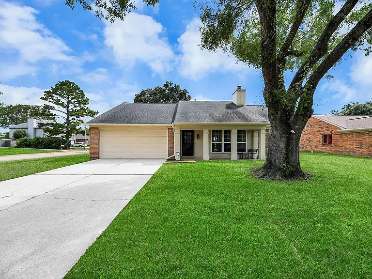 22638 Powell House Ln — Photo 3