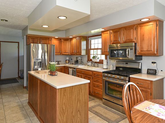 3rd image of 2310 Natalie Ln