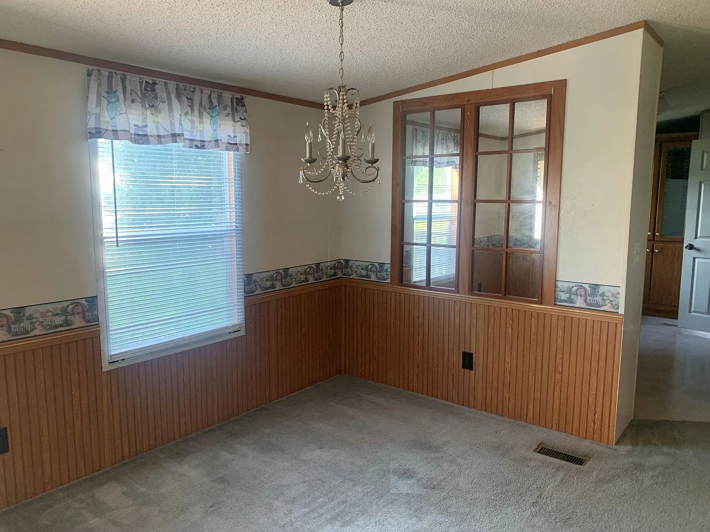 1333 Blue Creek Rd — Photo 2