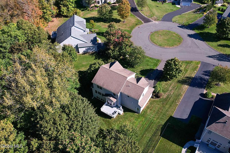3rd image of 7 Siena Lane