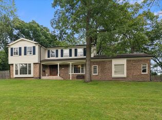 1181 Timber Ln, Lake Forest, IL 60045