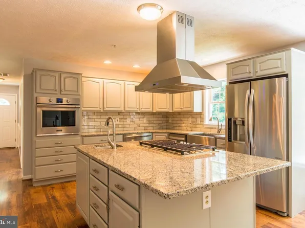 23258 Oak Dr, California, MD 20619